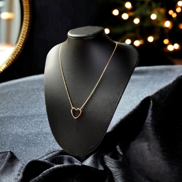 🎉Host Pick🎉 14k Gold Plated Dainty Heart Necklace - Picture 14 of 15